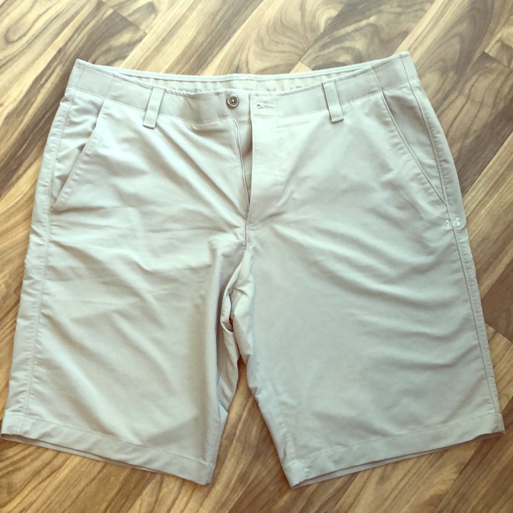 Men’s  Grey Under Armour shorts size 38